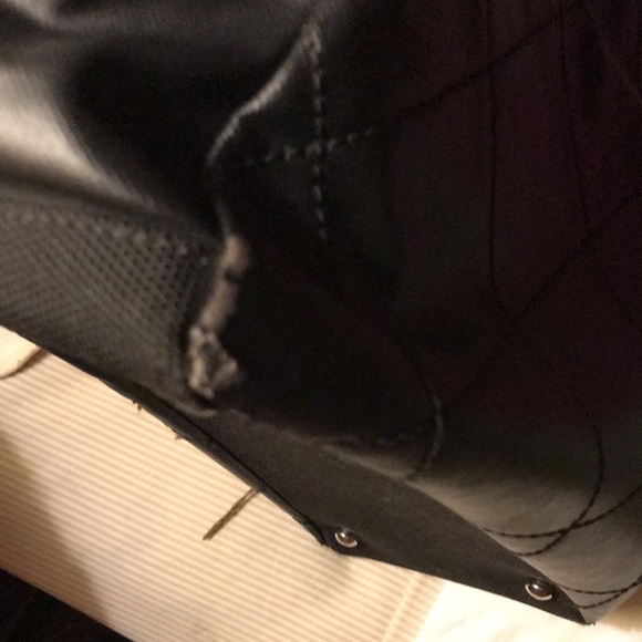 Chanel tote bag in black. - Picture 13 of 14